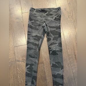 Aritzia TNA Leggings